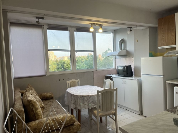 Дава се под наем Едностаен апартамент в Русе, Възраждане - 42 кв.м за 204 € - Снимка #1