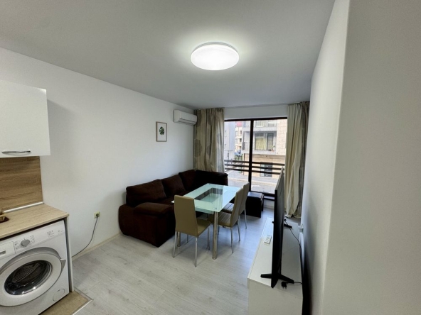 Дава се под наем Двустаен апартамент в Несебър - 66 кв.м за 510 € - Снимка #1