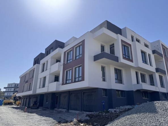 Тристаен апартамент в Созопол - 86 кв.м за 1489 €/кв.м - Снимка #1