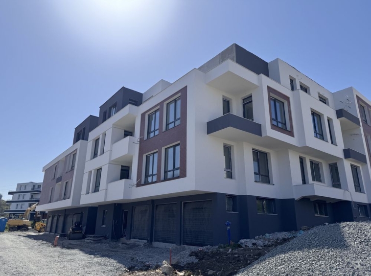 Тристаен апартамент в Созопол - 86 кв.м за 1489 €/кв.м - Снимка #1