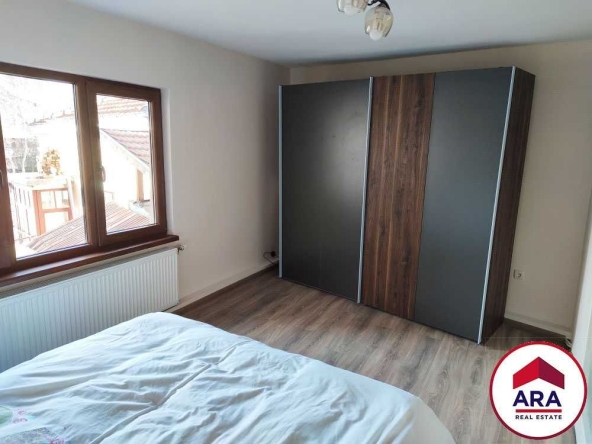 Тристаен апартамент в Плевен, Идеален център - 80 кв.м за 1613 €/кв.м - Снимка #1