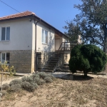 Къща в с. Карапелит, Област Добрич - 100 кв.м за 470 €/кв.м - Снимка #1