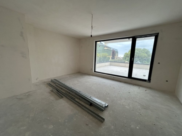 Мезонет в Варна, м-т Траката - 210 кв.м за 1429 €/кв.м - Снимка #1