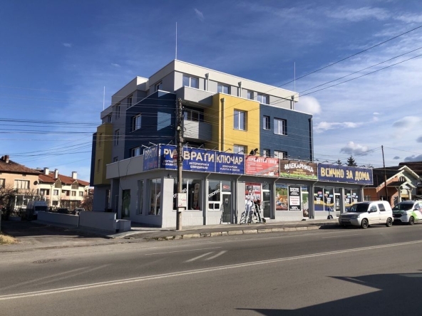 Дава се под наем Двустаен апартамент в Костинброд - 65 кв.м за 382.5 € - Снимка #1