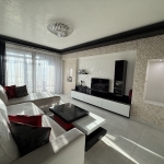 Дава се под наем Тристаен апартамент в Плевен, Идеален център - 100 кв.м за 800 € - Снимка #1