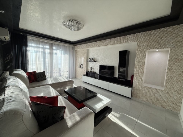 Дава се под наем Тристаен апартамент в Плевен, Идеален център - 100 кв.м за 800 € - Снимка #1