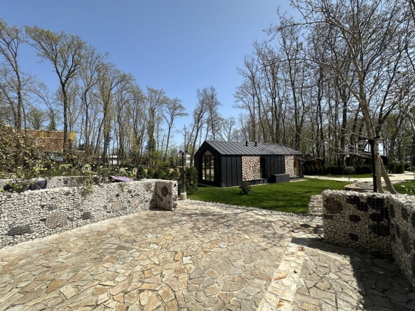 Двустаен апартамент в Варна, Лятно кино Тракия - 80 кв.м за 1625 €/кв.м - Снимка #1