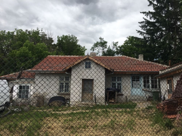 Къща в с. Червена вода, Област Русе - 140 кв.м за 365 €/кв.м - Снимка #1