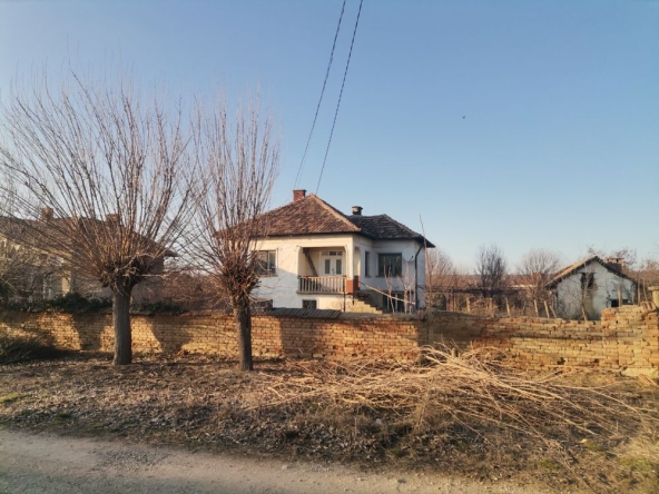 Къща в с. Градежница, Област Ловеч - 75 кв.м за 156 €/кв.м - Снимка #1