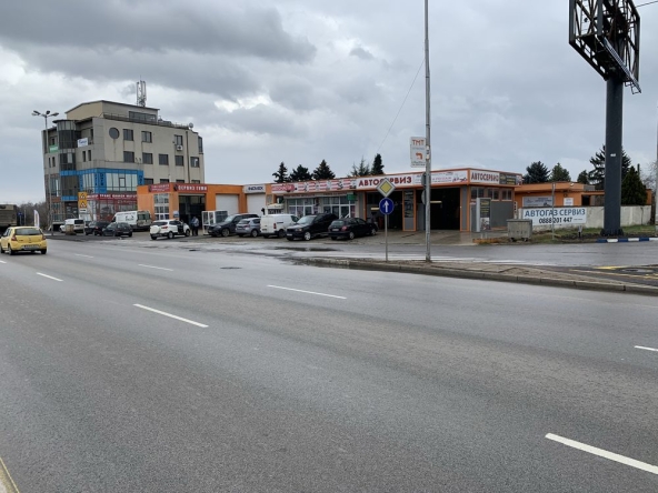 Дава се под наем Промишлена сграда в София, Летище София - 110 кв.м за 1020 € - Снимка #1