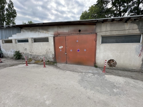 Дава се под наем Гараж / Паркомясто в София, Модерно предградие - 115 кв.м за 433.5 € - Снимка #1