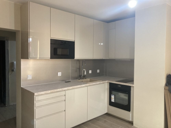 Дава се под наем Едностаен апартамент в София, Люлин 10 - 34 кв.м за 433.5 € - Снимка #1