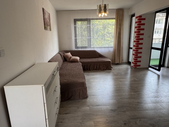 Дава се под наем Тристаен апартамент в Варна, Аспарухово - 80 кв.м за 382.5 € - Снимка #1