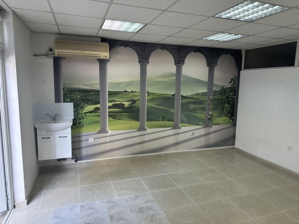 Дава се под наем Офис в Стара Загора, ОРБ - 40 кв.м за 178.5 € - Снимка #1