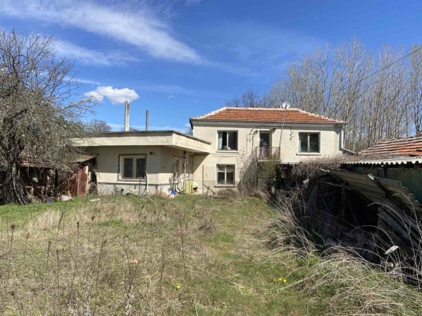 Къща в с. Зелениково, Област Пловдив - 796 кв.м за 32 €/кв.м - Снимка #1