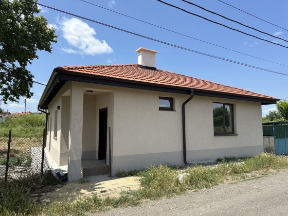 Къща в Бургас, Пристанище Бургас - 100 кв.м за 1150 €/кв.м - Снимка #1