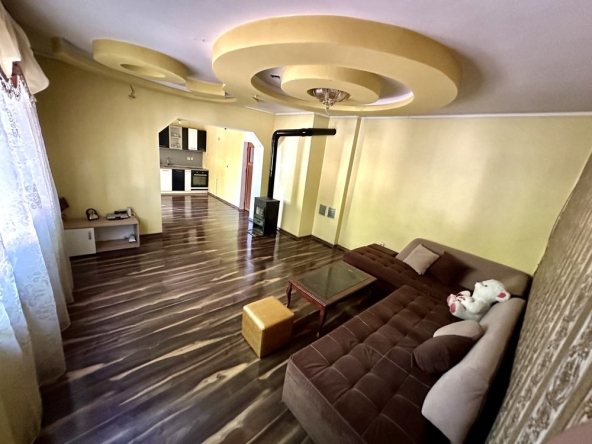 Двустаен апартамент в Левски - 80 кв.м за 438 €/кв.м - Снимка #1