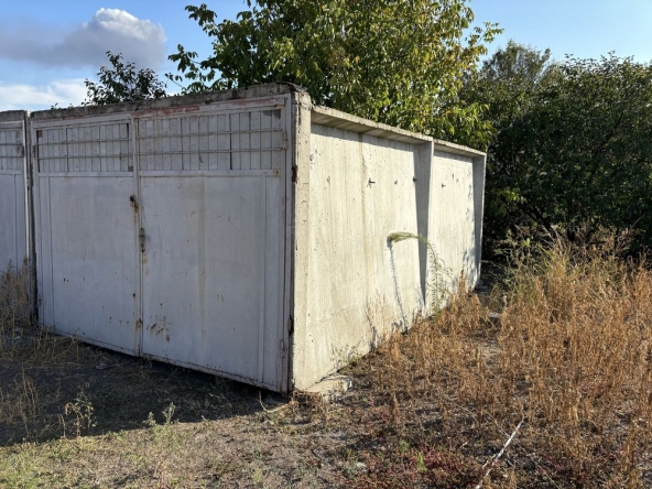 Гараж / Паркомясто в Пловдив, Тракия - 20 кв.м за 82 €/кв.м - Снимка #1