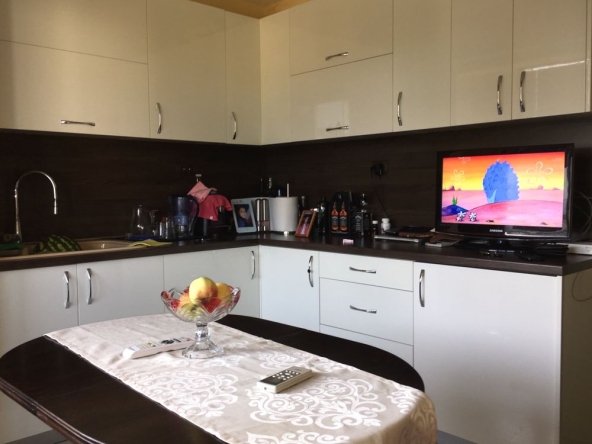 Тристаен апартамент в Варна, Младост 1 - 74 кв.м за 2555 €/кв.м - Снимка #1