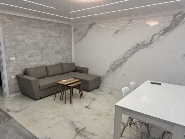 Дава се под наем Тристаен апартамент в Разград, Абритус - 75 кв.м за 408 € - Снимка #1