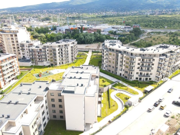 Дава се под наем Двустаен апартамент в ж.Зоопарк - 60 кв.м за 637.5 € - Снимка #1