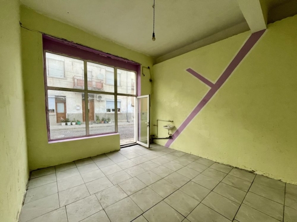 Дава се под наем Магазин в Ивайловград - 20 кв.м за 33.66 € - Снимка #1