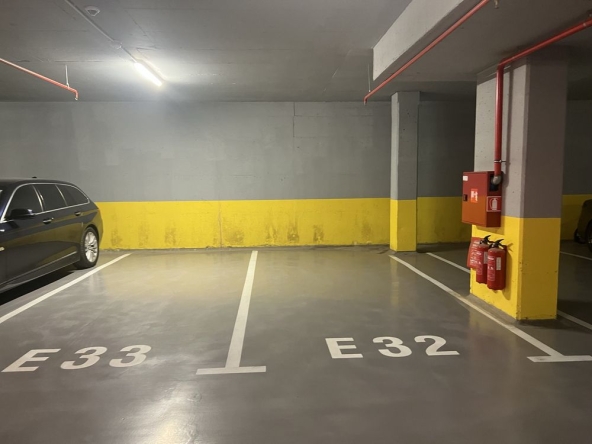 Дава се под наем Гараж / Паркомясто в Бургас, Славейков - 17 кв.м за 50 € - Снимка #1