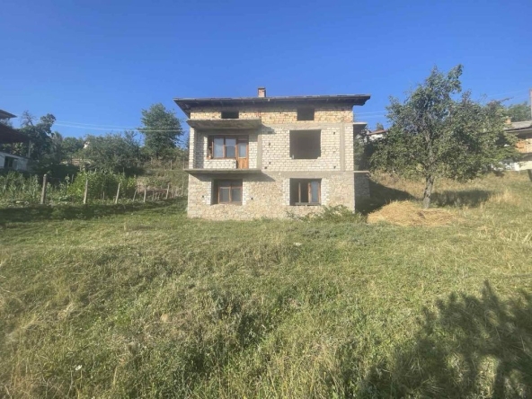 Къща в с. Давидково, Област Смолян - 583 кв.м за 74 €/кв.м - Снимка #1