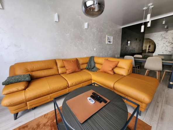 Дава се под наем Тристаен апартамент в Варна, Бриз - 93 кв.м за 2000 € - Снимка #1