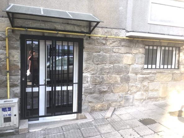 Дава се под наем Офис в Велико Търново, Център - 20 кв.м за 127.5 € - Снимка #1