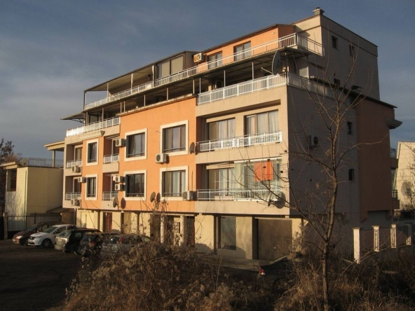 Дава се под наем Тристаен апартамент в Варна, Бриз - 80 кв.м за 500 € - Снимка #1