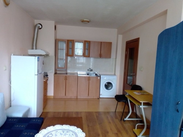 Дава се под наем Двустаен апартамент в Варна, Колхозен пазар - 55 кв.м за 295.8 € - Снимка #1