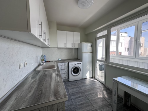 Дава се под наем Едностаен апартамент в Хасково, Поройни - 45 кв.м за 203.49 € - Снимка #1