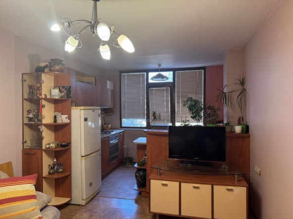 Тристаен апартамент в Търговище, Център - 67 кв.м за 1446 €/кв.м - Снимка #1