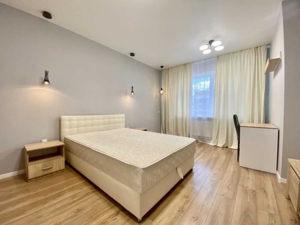 Дава се под наем Двустаен апартамент в София, Център - 65 кв.м за 408 € - Снимка #1