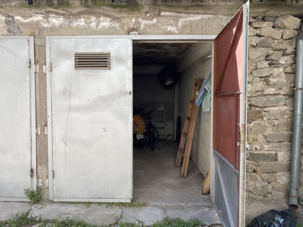 Дава се под наем Гараж / Паркомясто в Пловдив, Каменица 1 - 20 кв.м за 106.59 € - Снимка #1