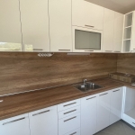 Дава се под наем Четиристаен апартамент в Велико Търново, Бузлуджа - 150 кв.м за 561 € - Снимка #1