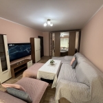 Дава се под наем Двустаен апартамент в Перник, Изток - 50 кв.м за 357 € - Снимка #1