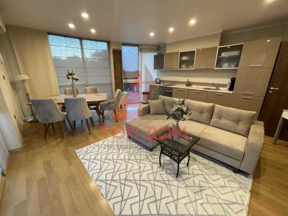 Дава се под наем Двустаен апартамент в Варна, м-т Траката - 80 кв.м за 650 € - Снимка #1