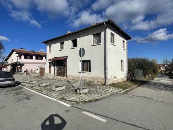 Къща в София, Младост 1 - 300 кв.м за 350 €/кв.м - Снимка #1