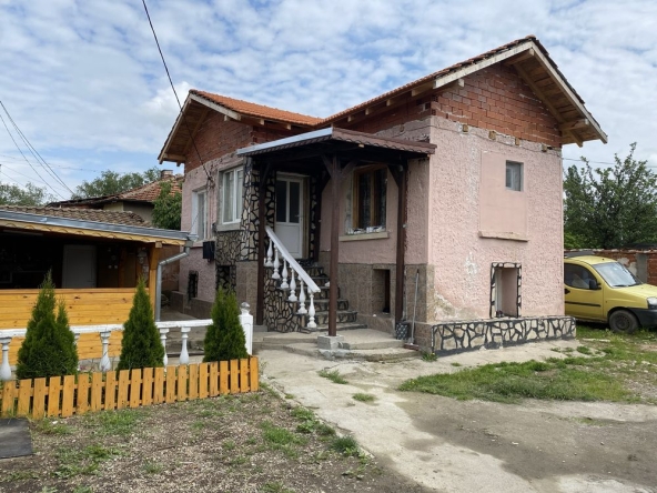 Къща в Ихтиман - 130 кв.м за 693 €/кв.м - Снимка #1