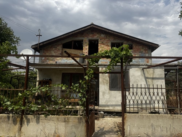 Къща в с. Ливада, Област Бургас - 145 кв.м за 552 €/кв.м - Снимка #1