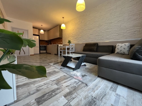 Дава се под наем Двустаен апартамент в Пловдив, Тракия - 73 кв.м за 459 € - Снимка #1