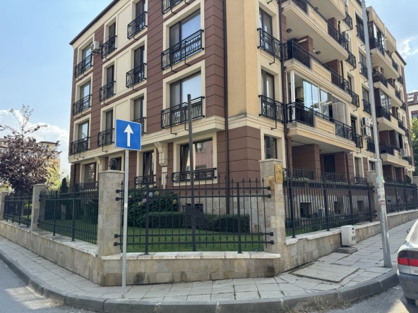 Дава се под наем Тристаен апартамент в София, Манастирски ливади - 77 кв.м за 990 € - Снимка #1