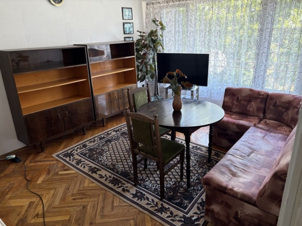 Дава се под наем Едностаен апартамент в Варна, м-т Атанас Тарла - 50 кв.м за 357 € - Снимка #1