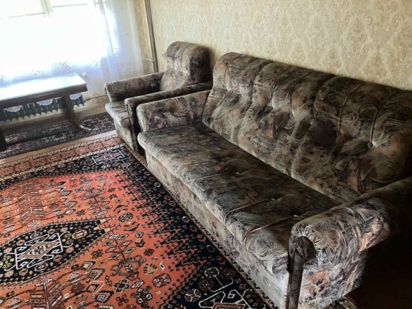 Дава се под наем Двустаен апартамент в Плевен, Сторгозия - 68 кв.м за 306 € - Снимка #1