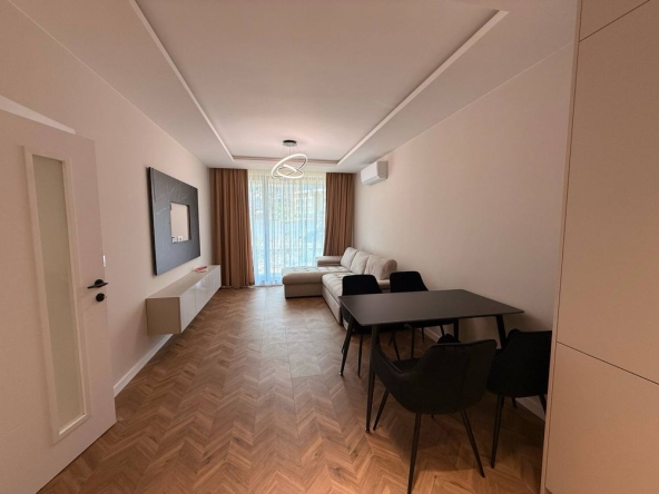 Дава се под наем Тристаен апартамент в София, Малинова долина - 86 кв.м за 867 € - Снимка #1