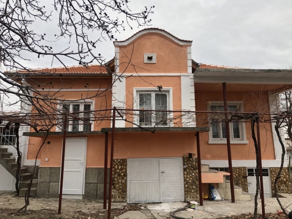 Къща в с. Храбрино, Област Пловдив - 160 кв.м за 638 €/кв.м - Снимка #1