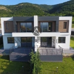 Къща в с. Марково, Област Пловдив - 208 кв.м за 1452 €/кв.м - Снимка #1