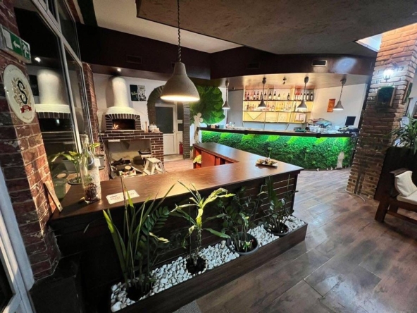 Дава се под наем Заведение в Велинград - 250 кв.м за 1020 € - Снимка #1